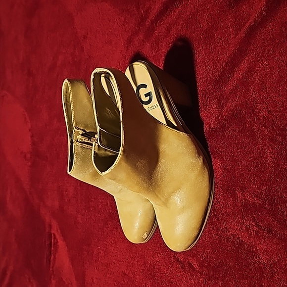 Tan Guess boots - Picture 5 of 6